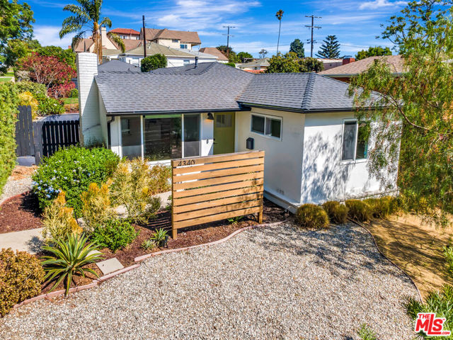 4340 W 60th Street, Los Angeles CA: https://media.crmls.org/mediaz/25d2df78-5dec-4f36-bf91-27109549048d.jpg