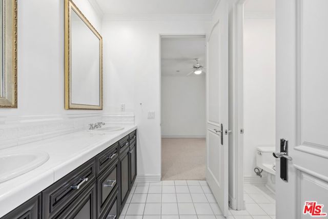 16718 Via Pacifica, Pacific Palisades CA: https://media.crmls.org/mediaz/25d49900-d350-4378-9f26-11bb9eee738c.jpg