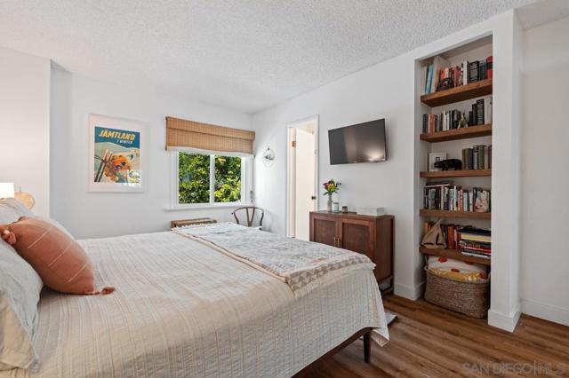 8150 Lemon Ave, La Mesa CA: https://media.crmls.org/mediaz/25d5a092-f7ea-47ff-8930-abc4baf93177.jpg