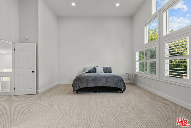 4370 Park Monte Nord, Calabasas CA: https://media.crmls.org/mediaz/25d5e075-f585-41fd-9b97-6fe4f57336d3.jpg