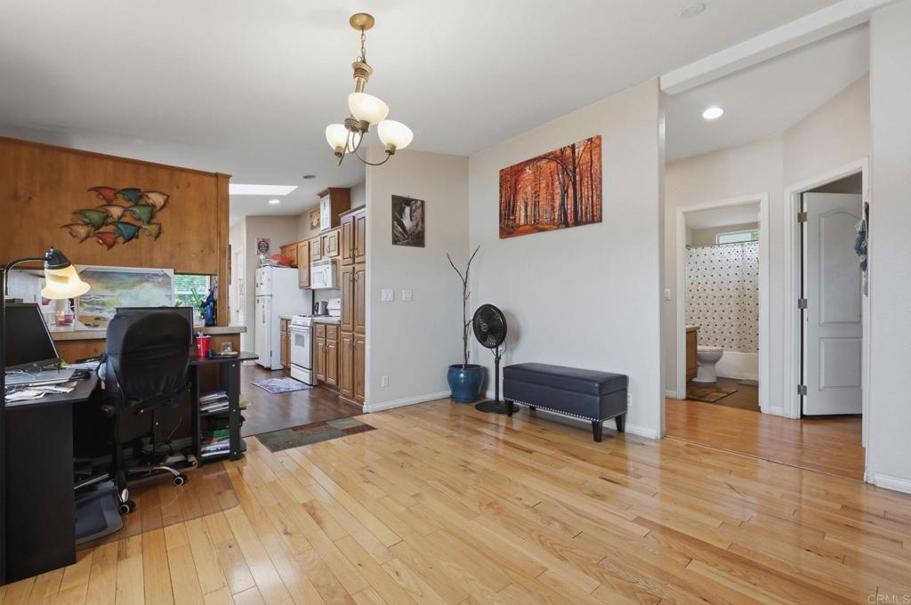 809 Discovery Street - photo 12