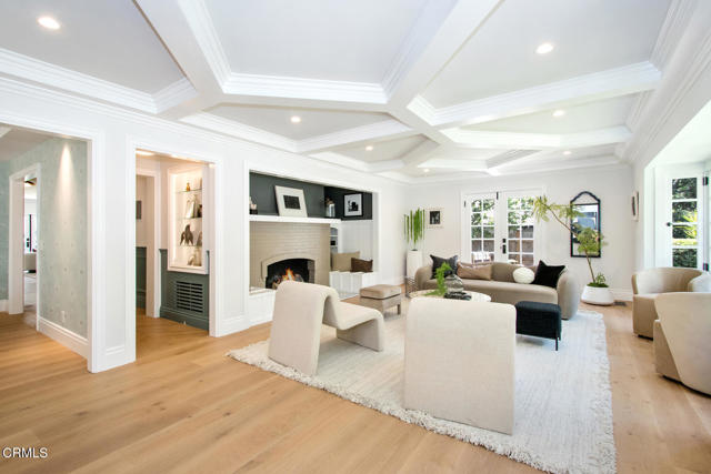 1036 S Madison Avenue, Pasadena CA: https://media.crmls.org/mediaz/25d62f68-40b6-4eb7-a653-b27147a6b900.jpg