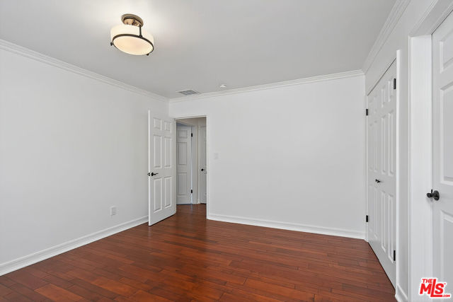 322 25th Street, Santa Monica CA: https://media.crmls.org/mediaz/25d6fd65-7aa1-45ad-acf4-50cf2fdd1094.jpg