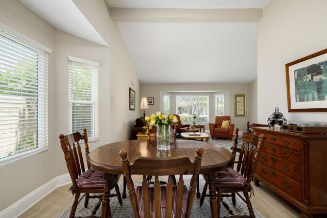 44125 Calico Circle, La Quinta CA: https://media.crmls.org/mediaz/25d736a5-670e-4906-8b5a-916cf39157ea.jpg