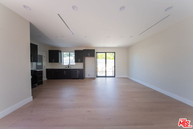17443 Valerio Street, Van Nuys CA: https://media.crmls.org/mediaz/25d7fd5c-2ee5-4999-8af3-72b3e69b2d8d.jpg