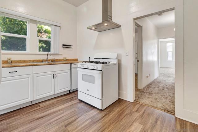 9065 67 Lemon St, Spring Valley CA: https://media.crmls.org/mediaz/25d85088-73ed-4b11-bd48-eab5b04688bd.jpg