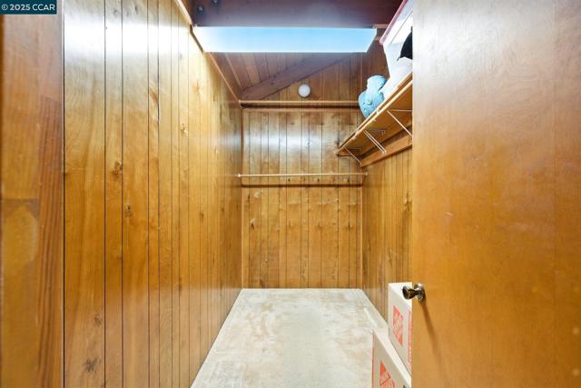 3363 Mcgraw Ln, Lafayette CA: https://media.crmls.org/mediaz/25d92e71-e7cd-4a1a-9fc5-fa3fe96477bb.jpg