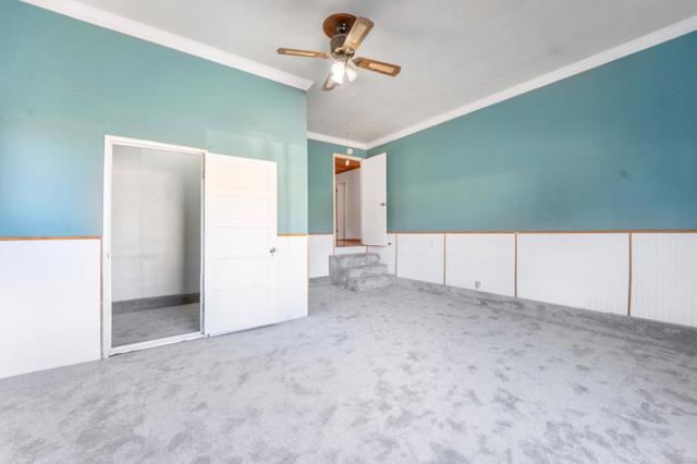 921 Suiter Street, Hollister CA: https://media.crmls.org/mediaz/25d9da62-3137-421c-867a-bc14e333e32c.jpg