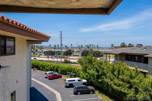 4235 Asher St., San Diego CA: https://media.crmls.org/mediaz/25da26cc-113a-4437-bf81-911a2d27d732.jpg