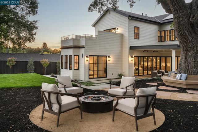 238 Cameo Dr, Danville CA: https://media.crmls.org/mediaz/25da290d-3abe-439c-bcc5-eb6be3b8866a.jpg