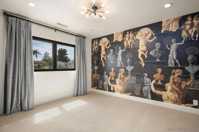 650 Glorietta Blvd, Coronado CA: https://media.crmls.org/mediaz/25db684f-afda-41ec-9aff-5b0199c5e328.jpg
