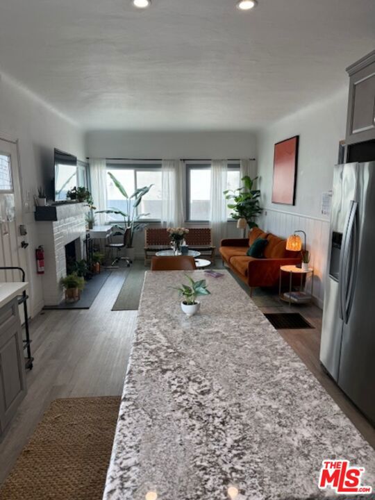3920 Highland Avenue, Manhattan Beach CA: https://media.crmls.org/mediaz/25db7bf7-31dc-453e-9dec-b12f199885fb.jpg