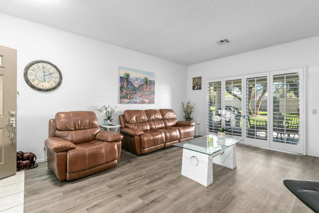 115 Desert Falls Dr. East E Drive, Palm Desert CA: https://media.crmls.org/mediaz/25dbdd01-b26f-49d0-a5e2-d522594c42d7.jpg