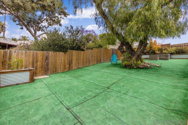 6212 Streamview Dr, San Diego CA: https://media.crmls.org/mediaz/25dc6235-098f-4027-86dd-3db25a999f09.jpg