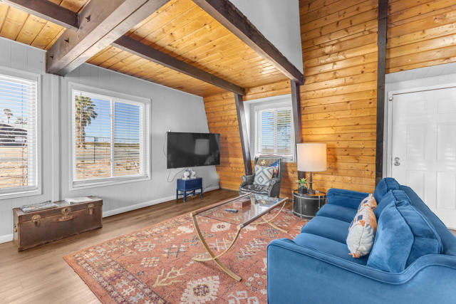 71915 Samarkand Drive, 29 Palms CA: https://media.crmls.org/mediaz/25dd5080-67dc-4c98-b9a7-78233311dd68.jpg