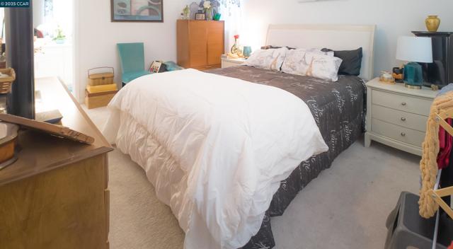 2299 Rustic Oak Ln, Rio Vista CA: https://media.crmls.org/mediaz/25dd552e-830d-4fff-a16e-8d59dd9a7ce5.jpg