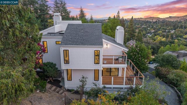 189 Rudgear Drive, Walnut Creek CA: https://media.crmls.org/mediaz/25dd85c2-632f-4639-b438-123b816ba77b.jpg