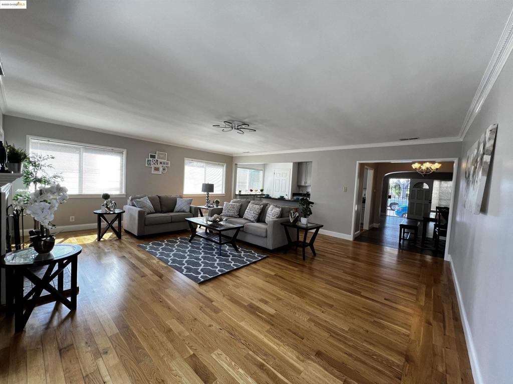 2119 Lincoln Ave