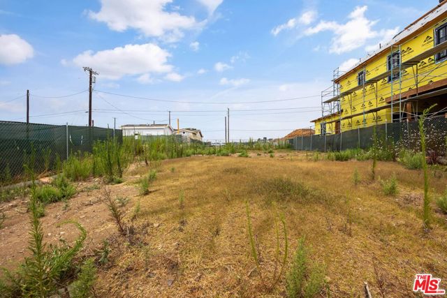 335 Beirut Avenue photo 3