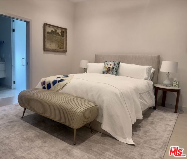 13778 Raywood Drive, Los Angeles CA: https://media.crmls.org/mediaz/25df911a-9324-440d-bcd8-5532a2c24d42.jpg