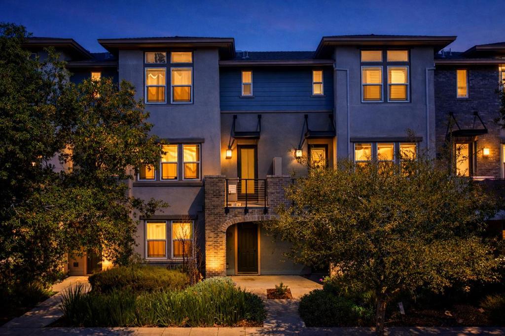 925 De Guigne Drive #4