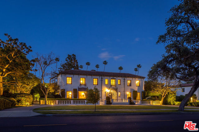 2086 S Oak Knoll Avenue, San Marino CA: https://media.crmls.org/mediaz/25e11b45-44b8-4011-a79b-7413a8d3b256.jpg
