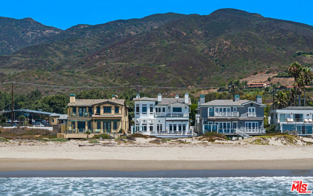 30718 Pacific Coast Highway, Malibu CA: https://media.crmls.org/mediaz/25e1459e-74fd-465a-981a-ca8d9ff4f790.jpg