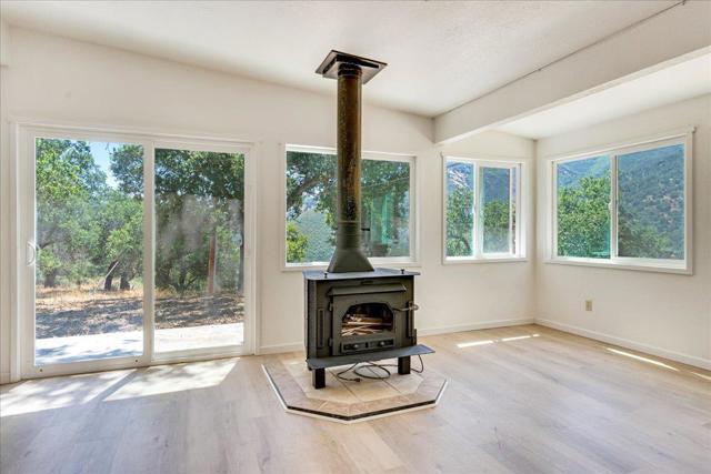 47292 Arroyo Seco Road, Greenfield CA: https://media.crmls.org/mediaz/25e1f527-f2d6-44e0-82bd-5567ded1068a.jpg