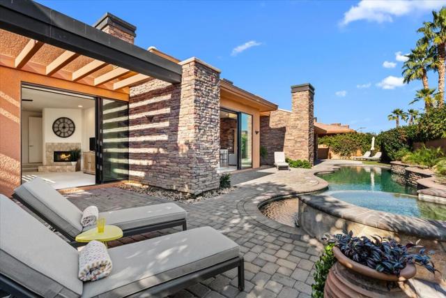 Image 2 of 43 For 50380 Via Serenidad