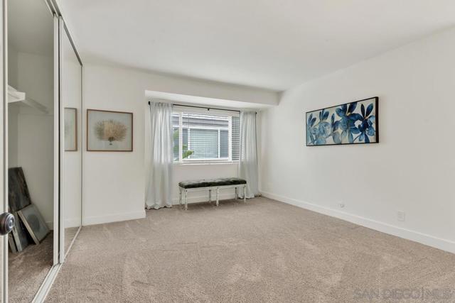 8515 Villa La Jolla Drive, La Jolla CA: https://media.crmls.org/mediaz/25e26dae-c6f6-4f3d-b601-8f3492cdfe05.jpg