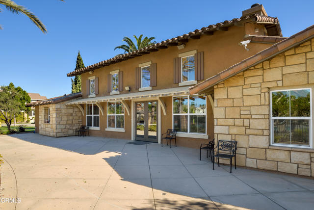 167 Bellafonte Court, Camarillo CA: https://media.crmls.org/mediaz/25e27186-e403-4ca8-8d00-f5879369aad0.jpg