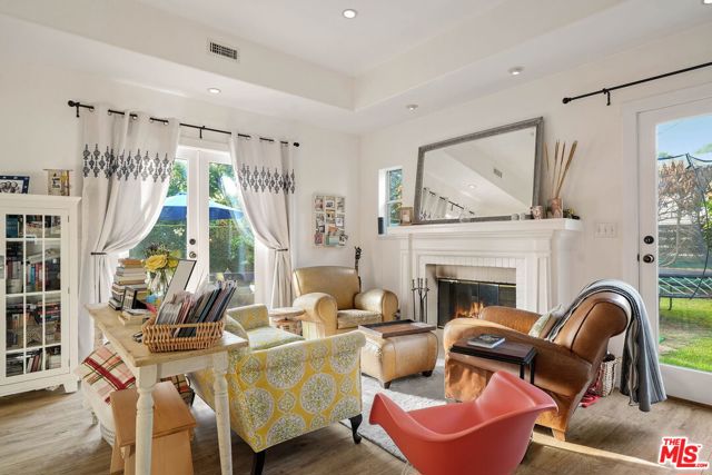 4224 Madison Avenue, Culver City CA: https://media.crmls.org/mediaz/25e301ca-0949-44c6-8cba-48127f94337a.jpg