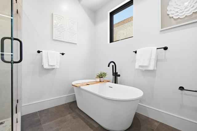 543 Tennyson Avenue, Palo Alto CA: https://media.crmls.org/mediaz/25e30cf3-143c-4f0f-afae-f9e1891e7d54.jpg
