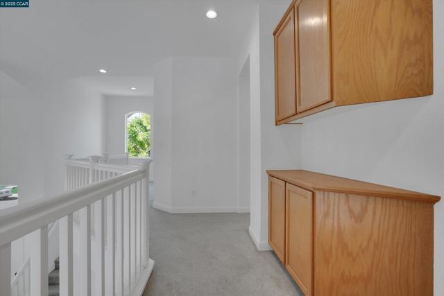 1109 Brittany Hills Ct, Martinez CA: https://media.crmls.org/mediaz/25e377c7-fc2a-4f3e-ba0e-c242b15b6313.jpg
