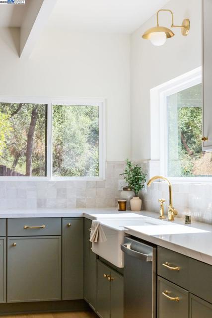 620 Manzanita Ave, Boulder Creek CA: https://media.crmls.org/mediaz/25e4318f-6dc3-4ff5-b604-51773d6e0cc9.jpg