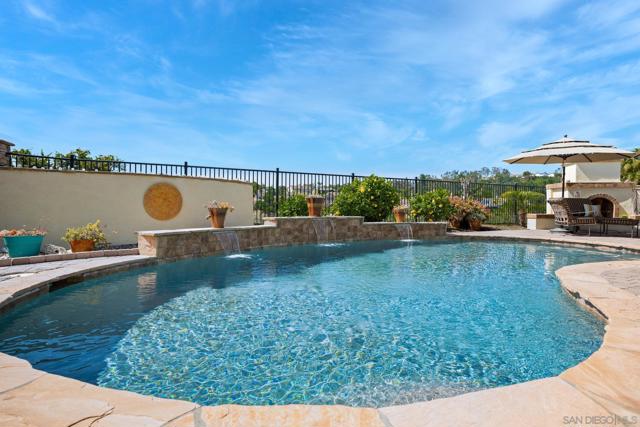 3243 Avenida Aragon, Carlsbad CA: https://media.crmls.org/mediaz/25e59c9a-ec04-4de0-a95c-8a841e83e103.jpg