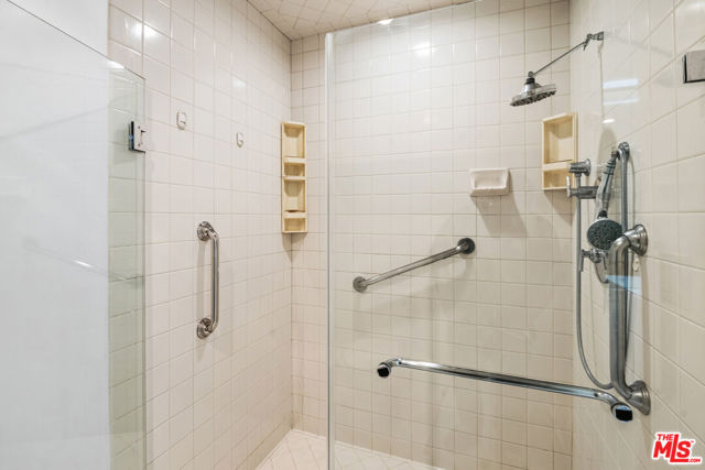 10430 Wilshire Boulevard, 1505 photo 10