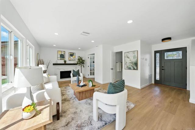 Detail Gallery Image 3 of 24 For 305 Spruce St, Chula Vista,  CA 91911 - 5 Beds | 2/1 Baths