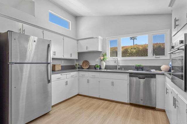 Detail Gallery Image 5 of 34 For 6065 Zora Street, La Mesa,  CA 91942 - 3 Beds | 2 Baths