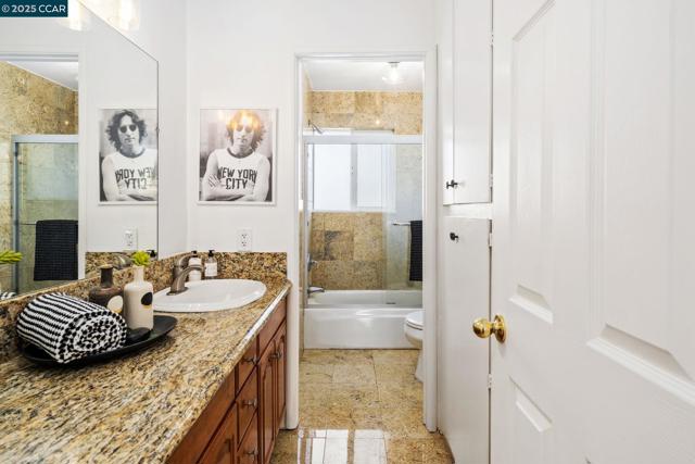 1950 Emerald St, Concord CA: https://media.crmls.org/mediaz/25e7aab6-9414-440a-9a83-8a2f0b5a288c.jpg