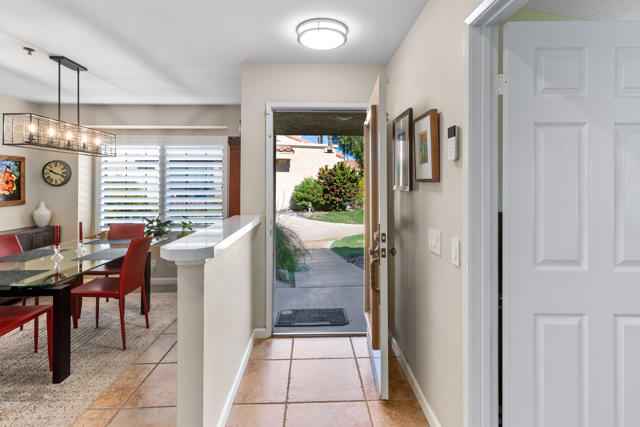 34041 Calle Mora, Cathedral City CA: https://media.crmls.org/mediaz/25e7f37f-8d92-4678-918f-c2da11ae2c1e.jpg