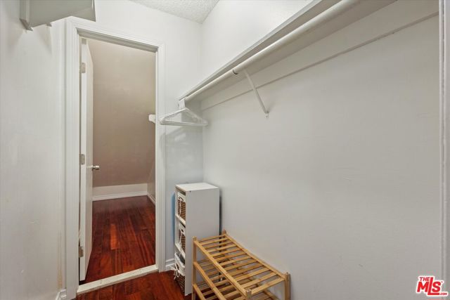 1327 Stanford Street, Santa Monica CA: https://media.crmls.org/mediaz/25e80662-7a61-46ed-8fa0-b53c904d1abc.jpg