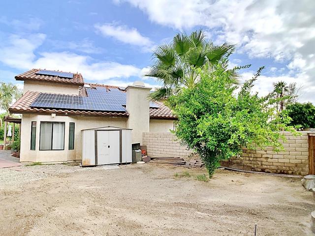 49035 Serenata Court, La Quinta CA: https://media.crmls.org/mediaz/25e8585a-2757-49a3-9ee0-2c4776d27f32.jpg