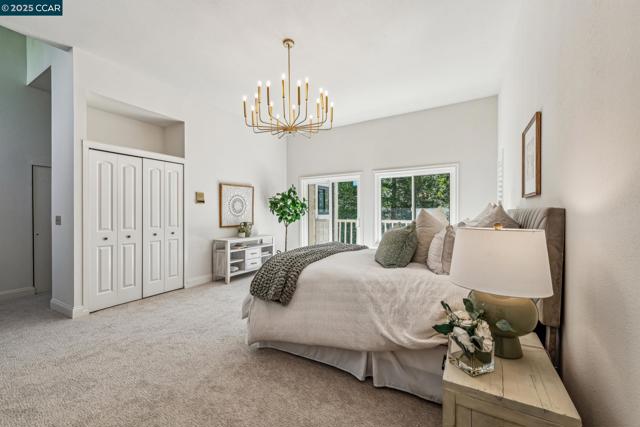 22 Ranger Ct, Alamo CA: https://media.crmls.org/mediaz/25e9265e-3e76-44a9-86e2-2949fb84028d.jpg