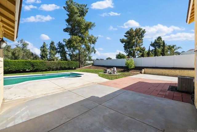 41910 Humber Drive, Temecula CA: https://media.crmls.org/mediaz/25ea533b-73ad-426e-b255-ba6fb595c99d.jpg