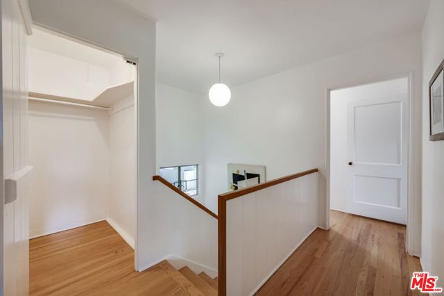 5172 1/2 Village, Los Angeles CA: https://media.crmls.org/mediaz/25eaa801-7281-4919-8a02-612659d27b04.jpg