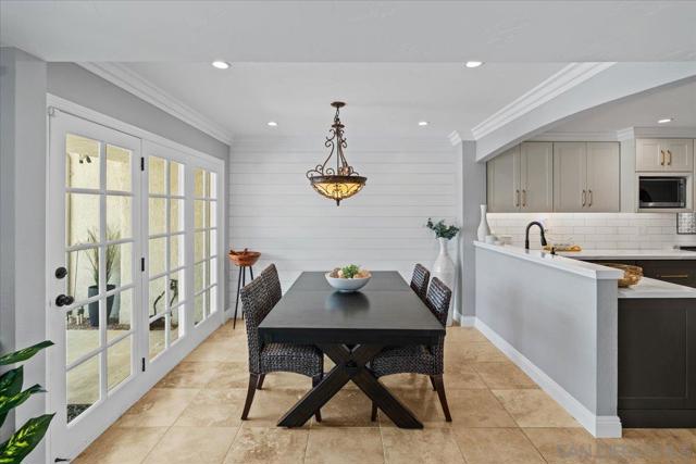 22682 S Canada Ct, Lake Forest CA: https://media.crmls.org/mediaz/25eabd11-4913-40cf-a93b-1c6aea5e5253.jpg