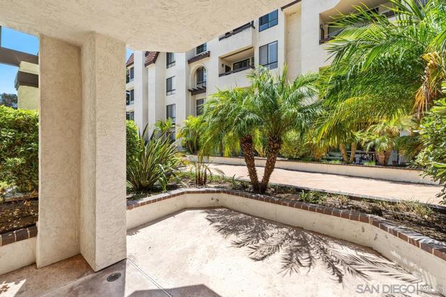 5895 FRIARS RD, San Diego CA: https://media.crmls.org/mediaz/25eb1586-040c-4acd-9dd0-ad0191b101fa.jpg