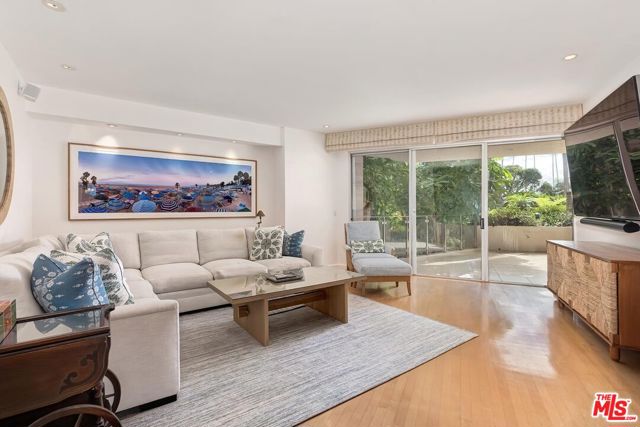 515 Ocean Avenue, 307S