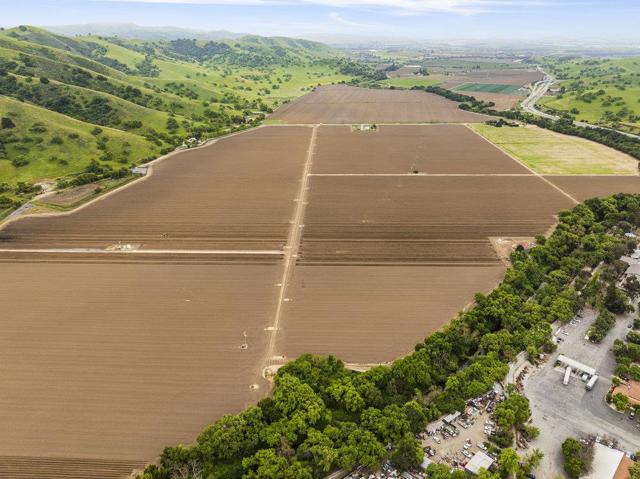 0 Dorrance Road, Gilroy CA: https://media.crmls.org/mediaz/25eb9dc3-043b-42d1-8729-232af16634a5.jpg